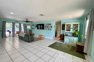 415 Beacon St, Tequesta, FL 33469 - Photo 3