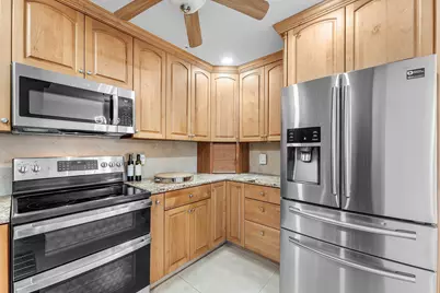 362 Yorktowne Circle, Atlantis, FL 33462 - Photo 15