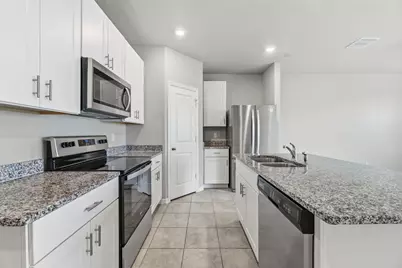 4046 Hot Springs Avenue, Palm Springs, FL 33461 - Photo 9