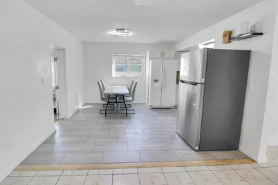 2233 NW 3rd Avenue, Boca Raton, FL 33431 - Photo 9
