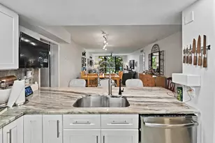 2811 Village Blvd, West Palm Beach, FL 33409 - Photo 9