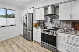 2811 Village Blvd, West Palm Beach, FL 33409 - Photo 3