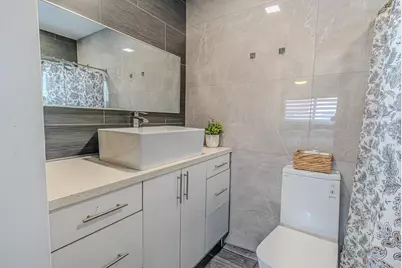 7690 W 29th Way #202, Hialeah, FL 33018 - Photo 11