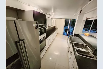 1000 Quayside Terrace #408, Miami, FL 33138 - Photo 9