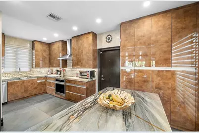 23496 Mirabella Circle S, Boca Raton, FL 33433 - Photo 19