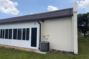 127 Lake Rebecca Dr, West Palm Beach, FL 33411 - Photo 3