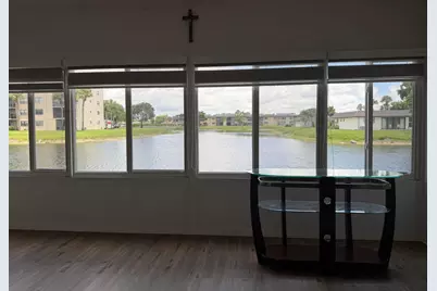 127 Lake Rebecca Drive, West Palm Beach, FL 33411 - Photo 11