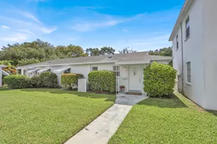 10084 Meridian Way N, Palm Beach Gardens, FL 33410 - Photo 1