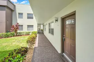 742 Normandy P, Delray Beach, FL 33484 - Photo 3