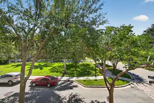 128 W Royal Palm Cir, Jupiter, FL 33458 - Photo 11