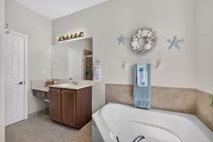 128 W Royal Palm Cir, Jupiter, FL 33458 - Photo 41
