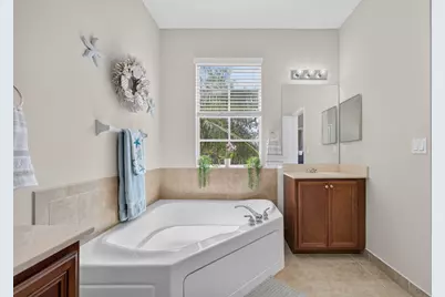 128 W Royal Palm Circle #101, Jupiter, FL 33458 - Photo 39