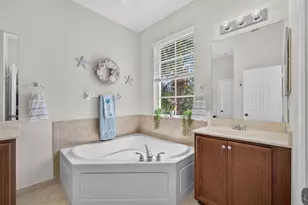 128 W Royal Palm Cir, Jupiter, FL 33458 - Photo 39