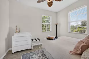 128 W Royal Palm Cir, Jupiter, FL 33458 - Photo 43
