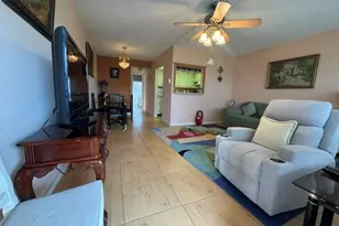 39 Dorchester B, West Palm Beach, FL 33417 - Photo 3