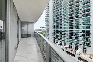 488 NE 18th St, Miami, FL 33132 - Photo 17