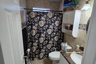 10046 Winding Lake Rd, Sunrise, FL 33351 - Photo 21