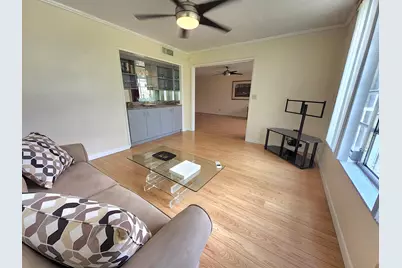 3151 S Palm Aire Drive #301, Pompano Beach, FL 33069 - Photo 9