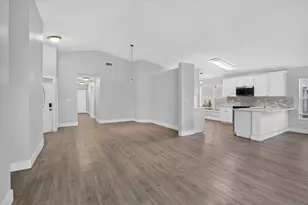 1371 SW 181st Ave, Pembroke Pines, FL 33029 - Photo 7