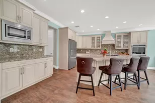 9535 Phipps Ln, Wellington, FL 33414 - Photo 11