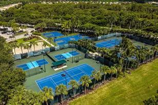 9535 Phipps Ln, Wellington, FL 33414 - Photo 49