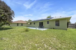 636 SW Eyerly Ave, Port Saint Lucie, FL 34983 - Photo 21