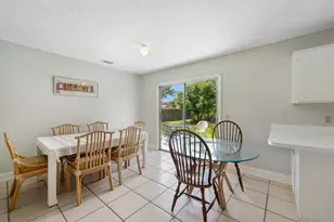 636 SW Eyerly Ave, Port Saint Lucie, FL 34983 - Photo 5