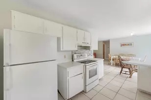 636 SW Eyerly Ave, Port Saint Lucie, FL 34983 - Photo 9