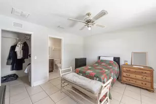 636 SW Eyerly Ave, Port Saint Lucie, FL 34983 - Photo 17