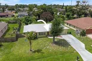 636 SW Eyerly Ave, Port Saint Lucie, FL 34983 - Photo 29