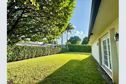10520 NW 43rd Court, Coral Springs, FL 33065 - Photo 17