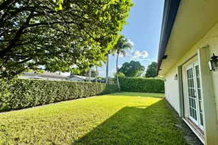 10520 NW 43rd Ct, Coral Springs, FL 33065 - Photo 17