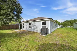 4327 Bessie Cir E, Jacksonville, FL 32209 - Photo 25
