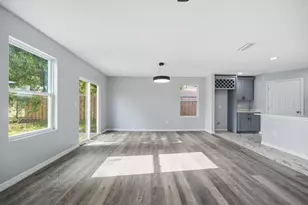 4327 Bessie Cir E, Jacksonville, FL 32209 - Photo 7