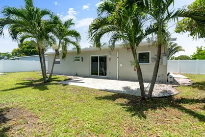 3440 NE 10th Terrace, Pompano Beach, FL 33064 - Photo 11