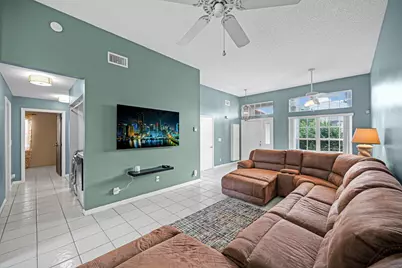 2656 NW 68th Avenue, Margate, FL 33063 - Photo 9
