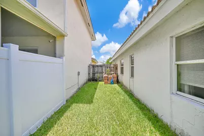 2656 NW 68th Avenue, Margate, FL 33063 - Photo 5