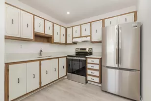 136 Flanders C, Delray Beach, FL 33484 - Photo 11