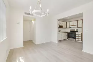 136 Flanders C, Delray Beach, FL 33484 - Photo 7