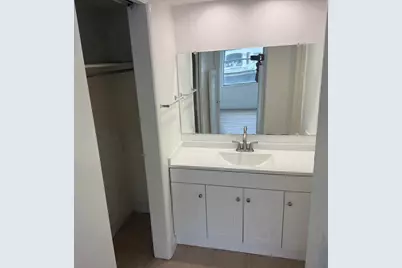 460 Paradise Isle Boulevard #101, Hallandale Beach, FL 33009 - Photo 17
