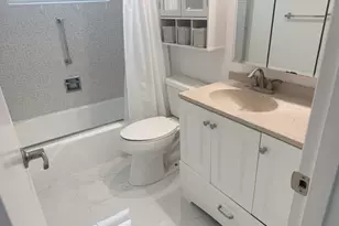 460 Paradise Isle Blvd, Hallandale Beach, FL 33009 - Photo 25