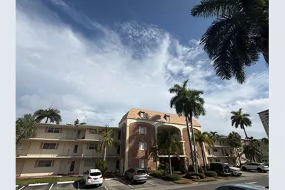 460 Paradise Isle Boulevard #101, Hallandale Beach, FL 33009 - Photo 29