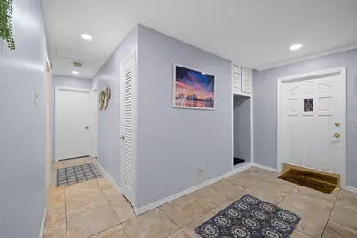 336 S Chillingworth Drive, West Palm Beach, FL 33409 - Photo 7