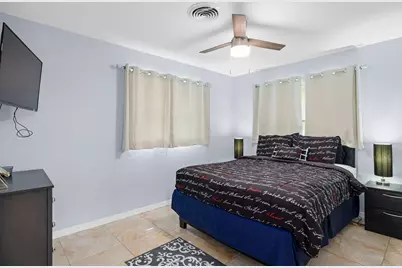 336 S Chillingworth Drive, West Palm Beach, FL 33409 - Photo 9