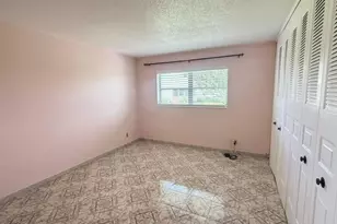 2727 Dudley Dr W, West Palm Beach, FL 33415 - Photo 9