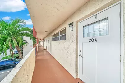 8980 S Hollybrook Boulevard #204, Pembroke Pines, FL 33025 - Photo 29