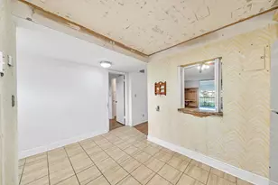 8980 S Hollybrook Blvd, Pembroke Pines, FL 33025 - Photo 9