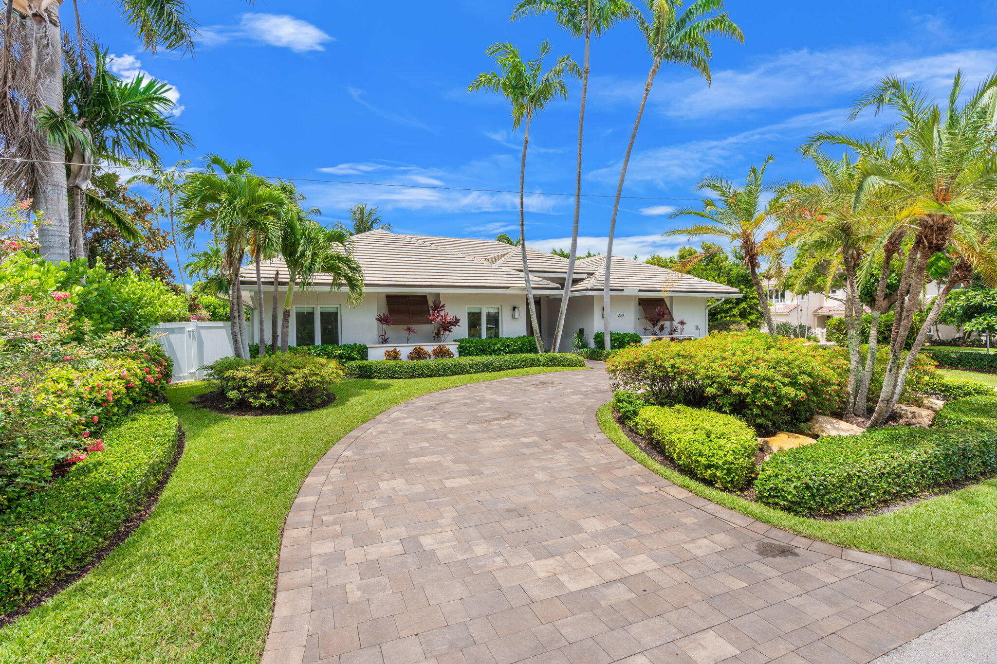 2517 NE 13th St - 2517 NE 13th St, Fort Lauderdale, FL 33304 Luxury Property | Jose Angel Pina