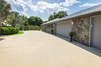 3504 Fontaneda Avenue, Fort Pierce, FL 34947 - Photo 9