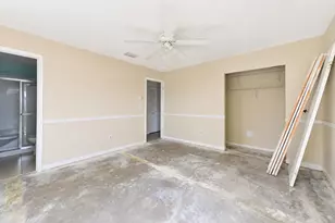 392 SE Crosspoint Dr, Port Saint Lucie, FL 34983 - Photo 13